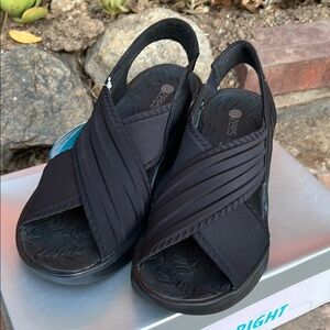Bzees Black Sandals Comfortable Casual Footwear